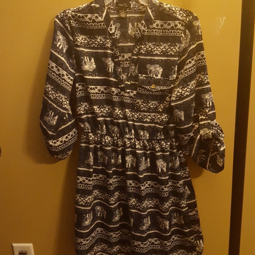 Junior's navy dress